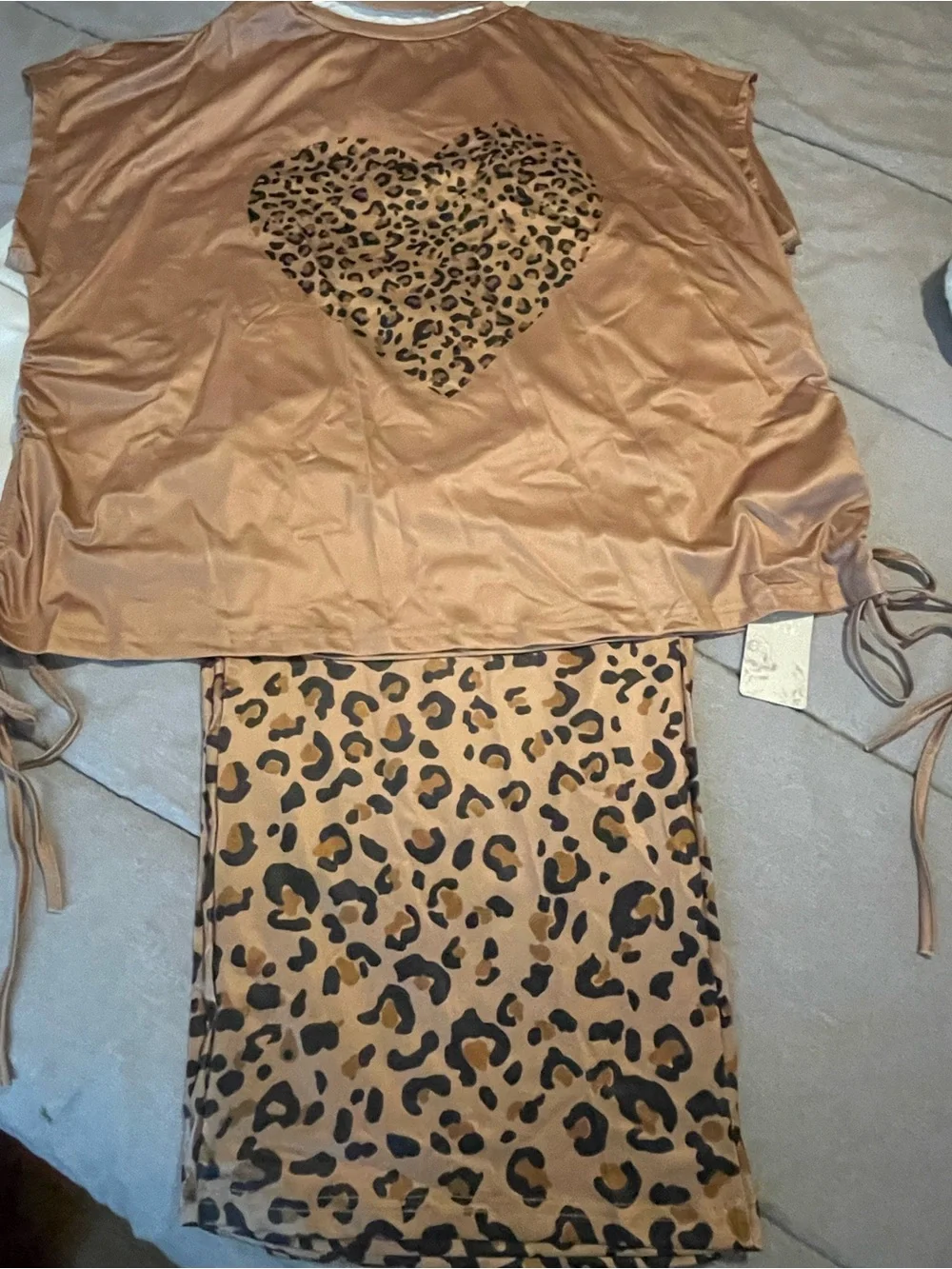 Women's Leopard Heart Pajama Set - Tan